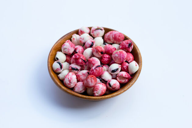 吃马尼拉罗望子果实隔离在白色背景上罗望子健康食物