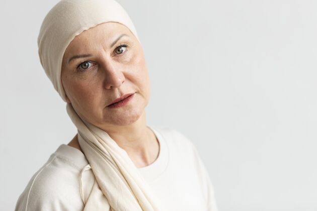 女人中年妇女皮肤癌复制空间战斗女性