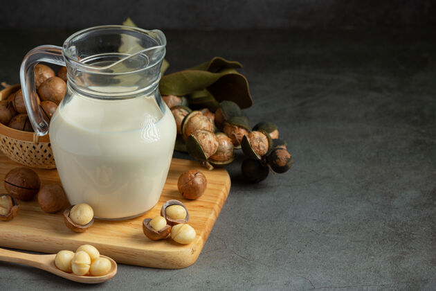牛奶澳洲坚果白牛奶即可食用营养幼苗蛋白质