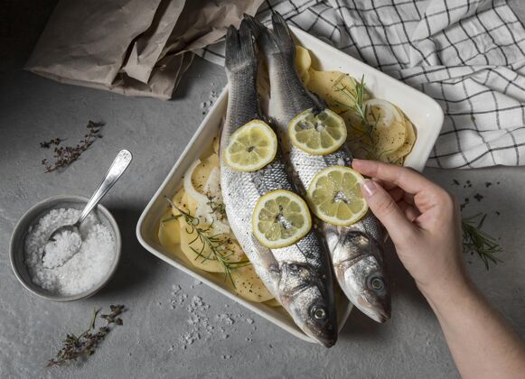 烹饪用于烹饪的生鱼成分食品鲈鱼鲈鱼