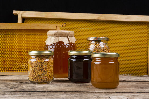 花粉蜂巢蜜罐花粉和蜂蜜罐有机蜂窝