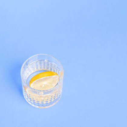 柑橘蓝底柠檬水玻璃杯纯净水果清洁