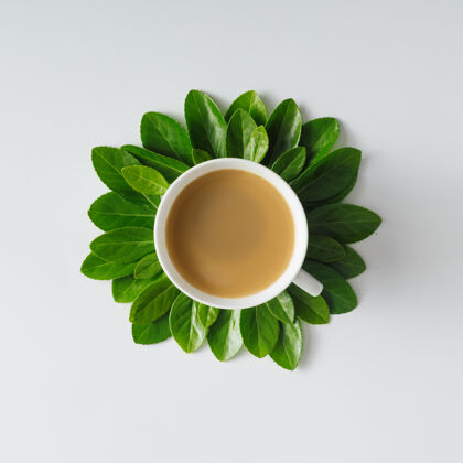 树叶创意平铺花形早餐咖啡热新鲜美丽
