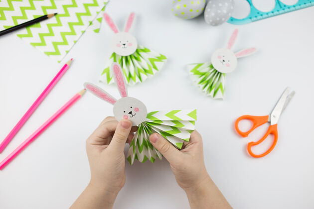 兔子复活节兔子纸张.diy逐步阶梯工艺品儿童概念创意复活节兔子耳朵