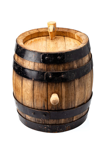 储藏室木桶为酒精饮料含有隔离的白色背景木桶木桶葡萄树