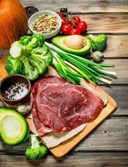 水果健康的食物种类有机食品配生牛肉谷物蔬菜健康