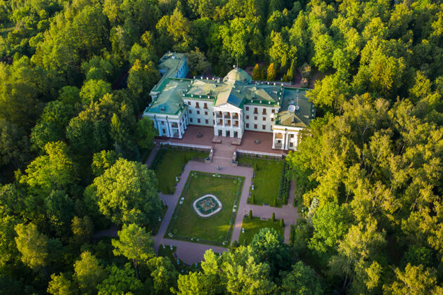 景观2019年6月3日 莫斯科地区 俄罗斯莱亚洛沃的旧贵族庄园位于莫罗佐夫卡公园酒店户外美丽宗教