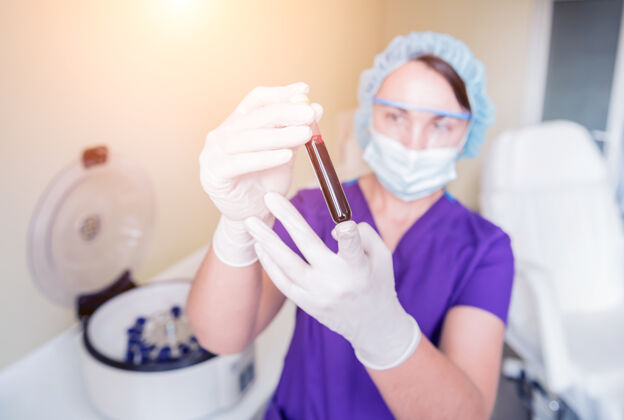 医学富血小板血浆制备管手上有血科学塑料科学家