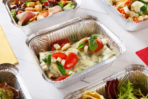 送货健康食品盒装饮食理念午餐晚餐风格