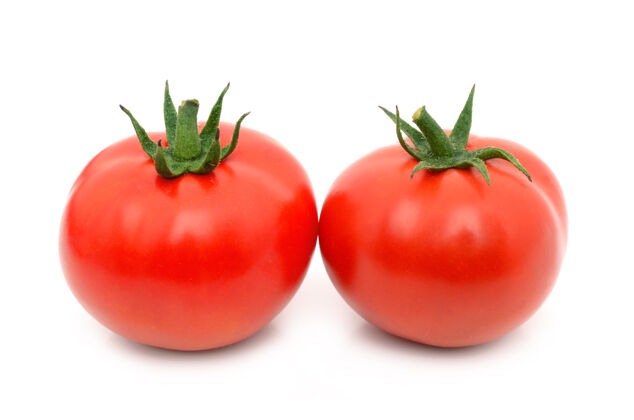 配料新鲜健康的番茄隔离在白色表面隔离多汁叶颜色