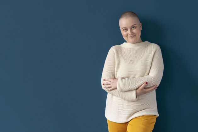 健康自信的女人对抗乳腺癌复制空间乳腺癌医学