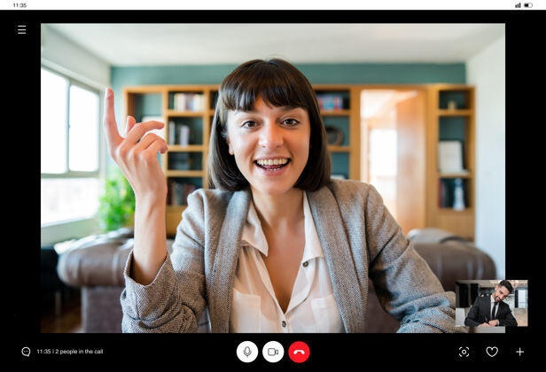 虚拟从家里打电话给年轻女商人的画像视频通话聊天通信