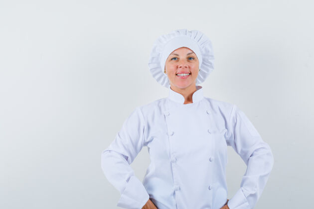 女性女厨师手挽腰 身穿白色制服 看上去很自信好看女人模特