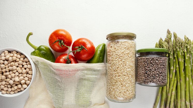 生态带蔬菜的塑料袋可持续发展碗豆类