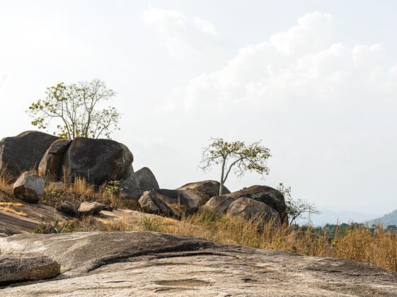 大自然母亲非洲自然风光 天朗气清 岩石嶙峋水平场景户外