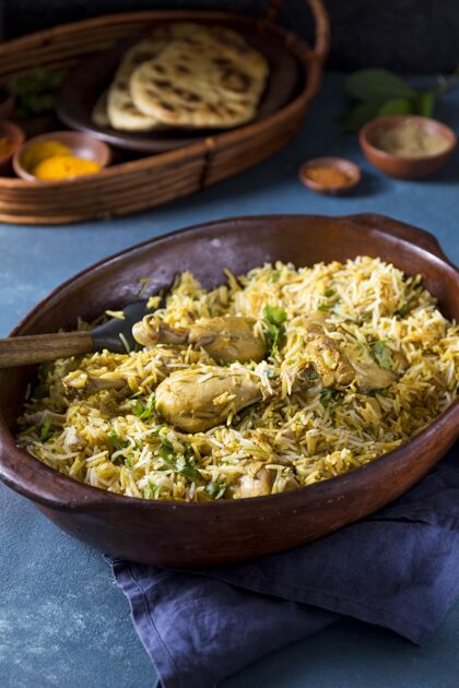 传统高角度巴基斯坦菜组成美味东方膳食