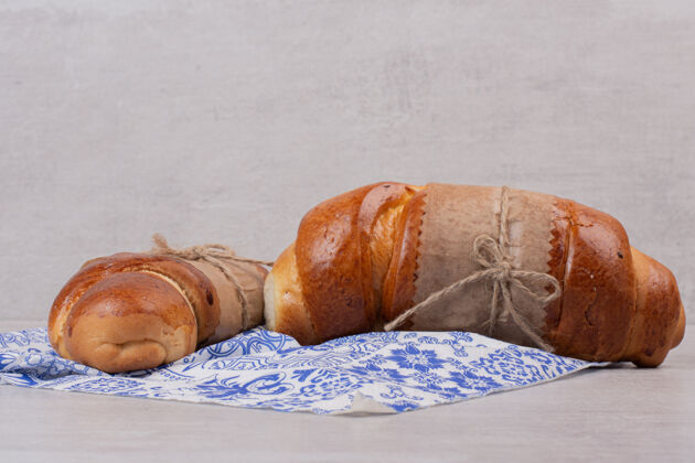 面包新鲜的自制白面包开胃菜软的面包