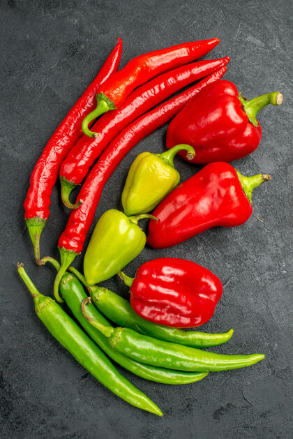 胡椒顶视图不同的新鲜辣椒辣味植物胡椒新鲜番茄