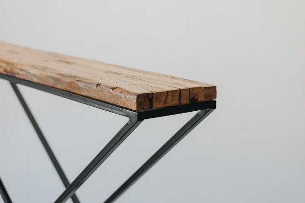 木头特写镜头的熨衣板制成的木制表面工具铁材料