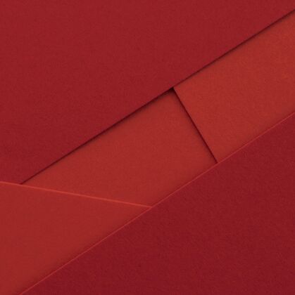工艺优雅的红纸和信封特写彩色艺术空白